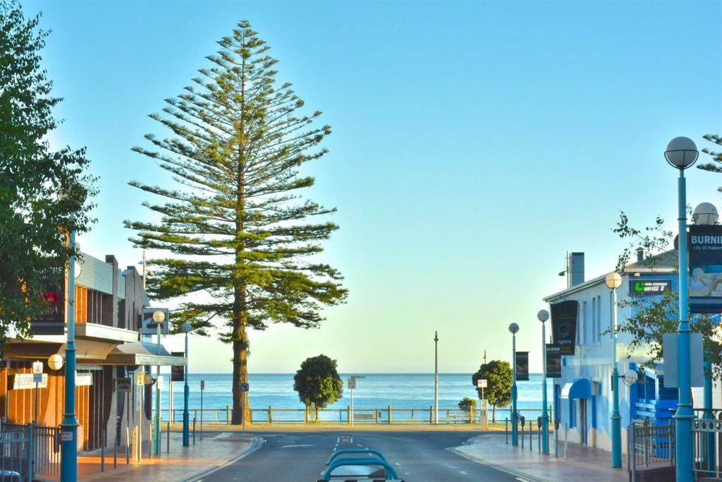 בורני Beachfront Voyager Motor Inn מראה חיצוני תמונה