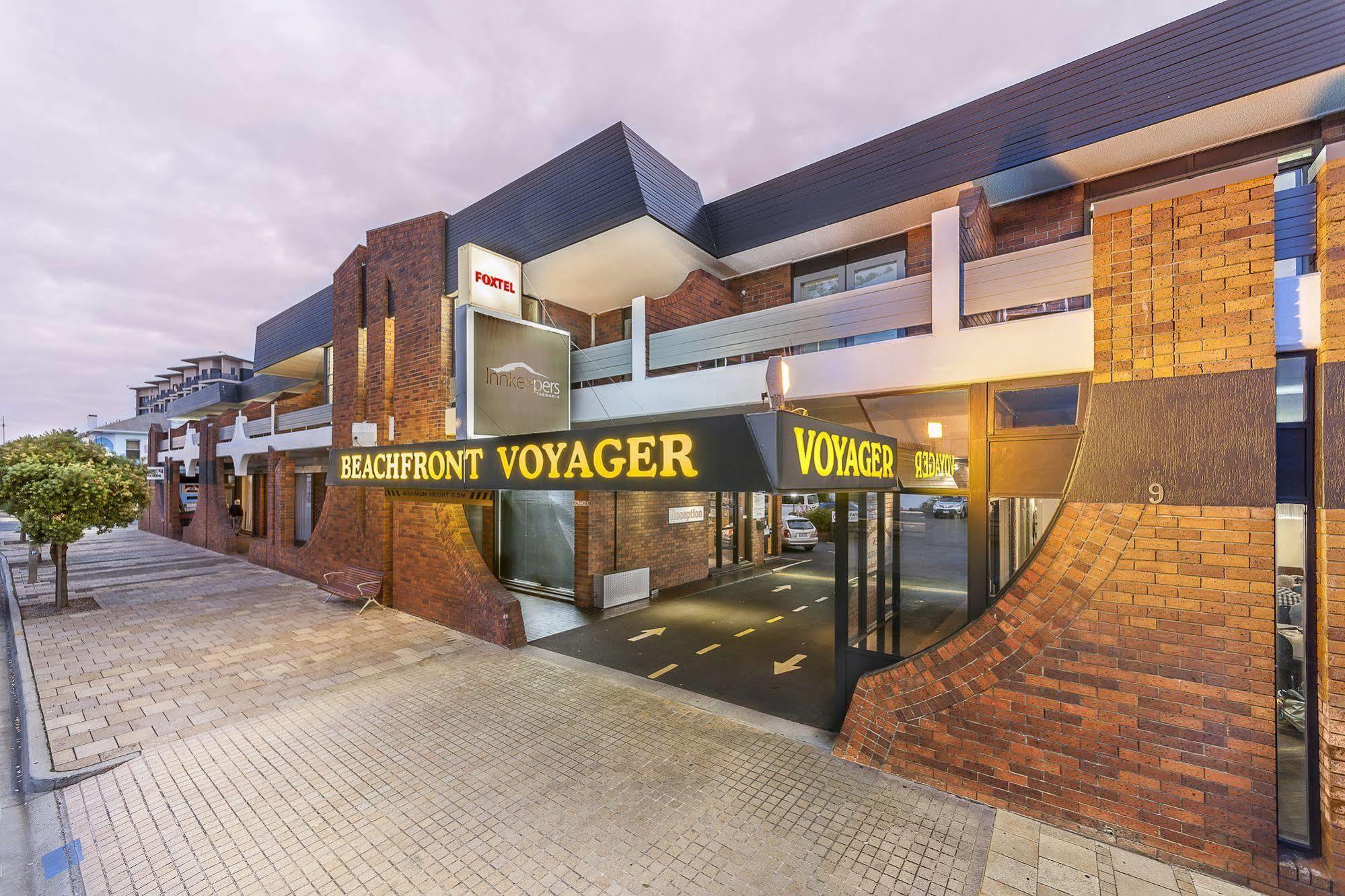 בורני Beachfront Voyager Motor Inn מראה חיצוני תמונה